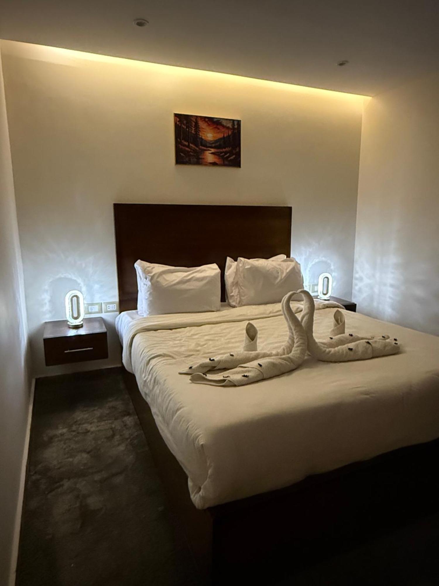 Topaz Pyramids View Inn Kafrat al Jabal Exterior photo