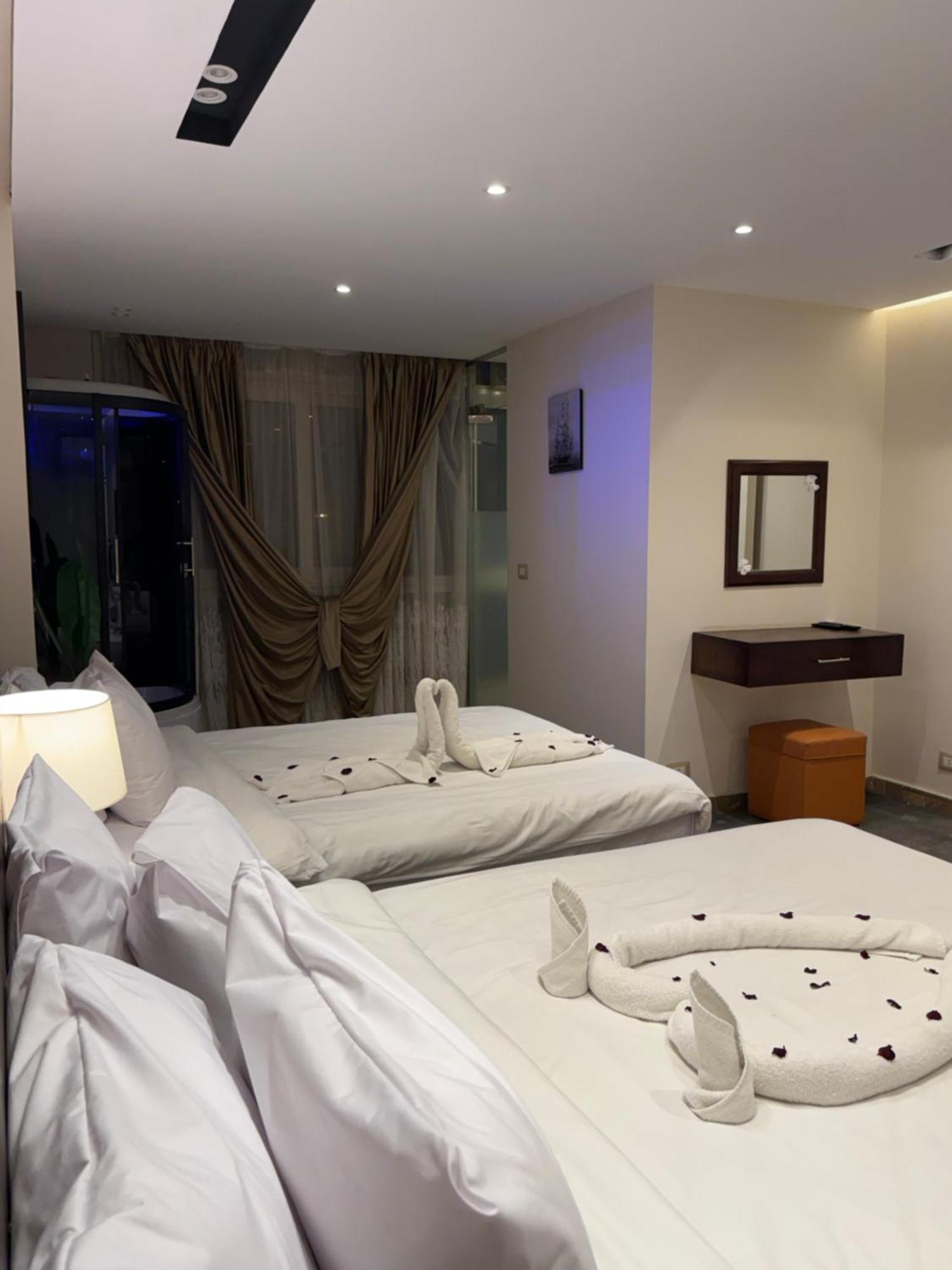 Topaz Pyramids View Inn Kafrat al Jabal Exterior photo