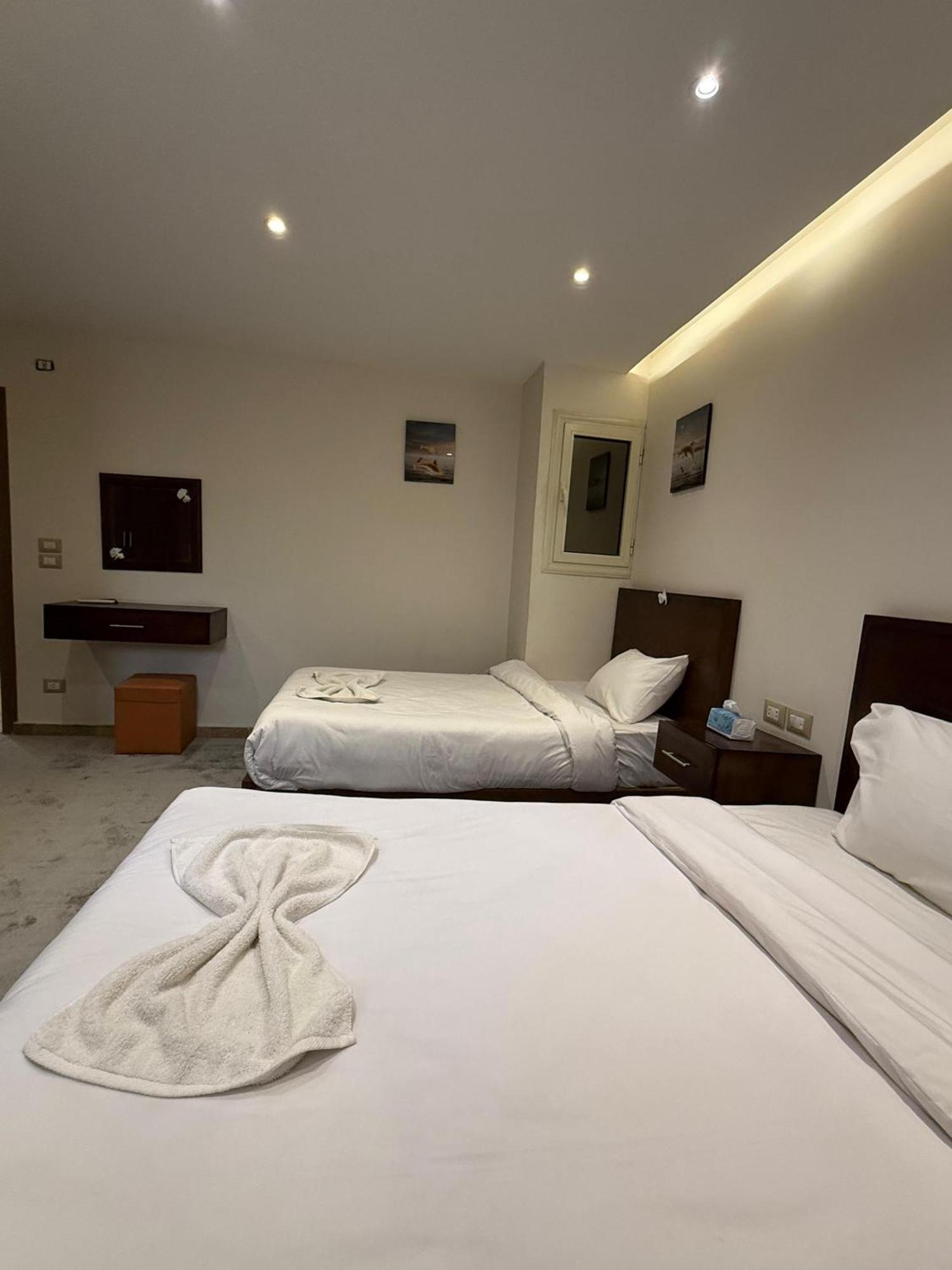 Topaz Pyramids View Inn Kafrat al Jabal Exterior photo
